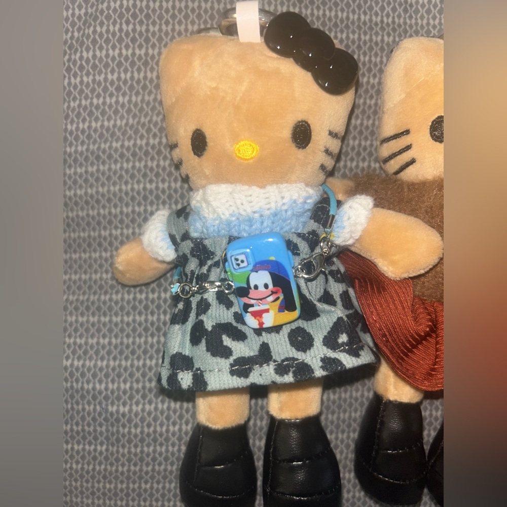 4 DIY Home Sanrio Hello Kitty Plush Keychain Duo in Pink, Brown, Black - Picture 2 of 5